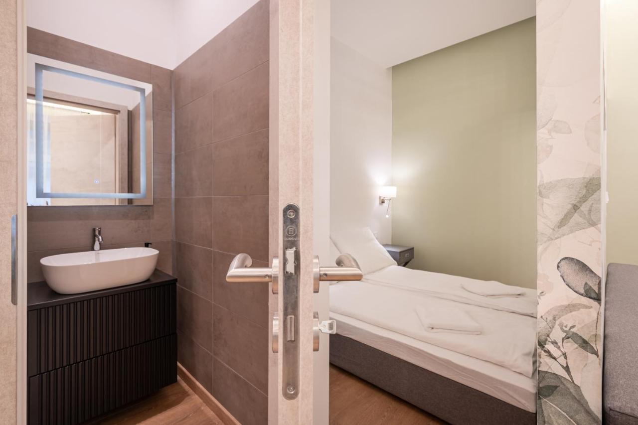 Kl31 - Central Residence - Klauzal Square By Bqa Budapest Bagian luar foto